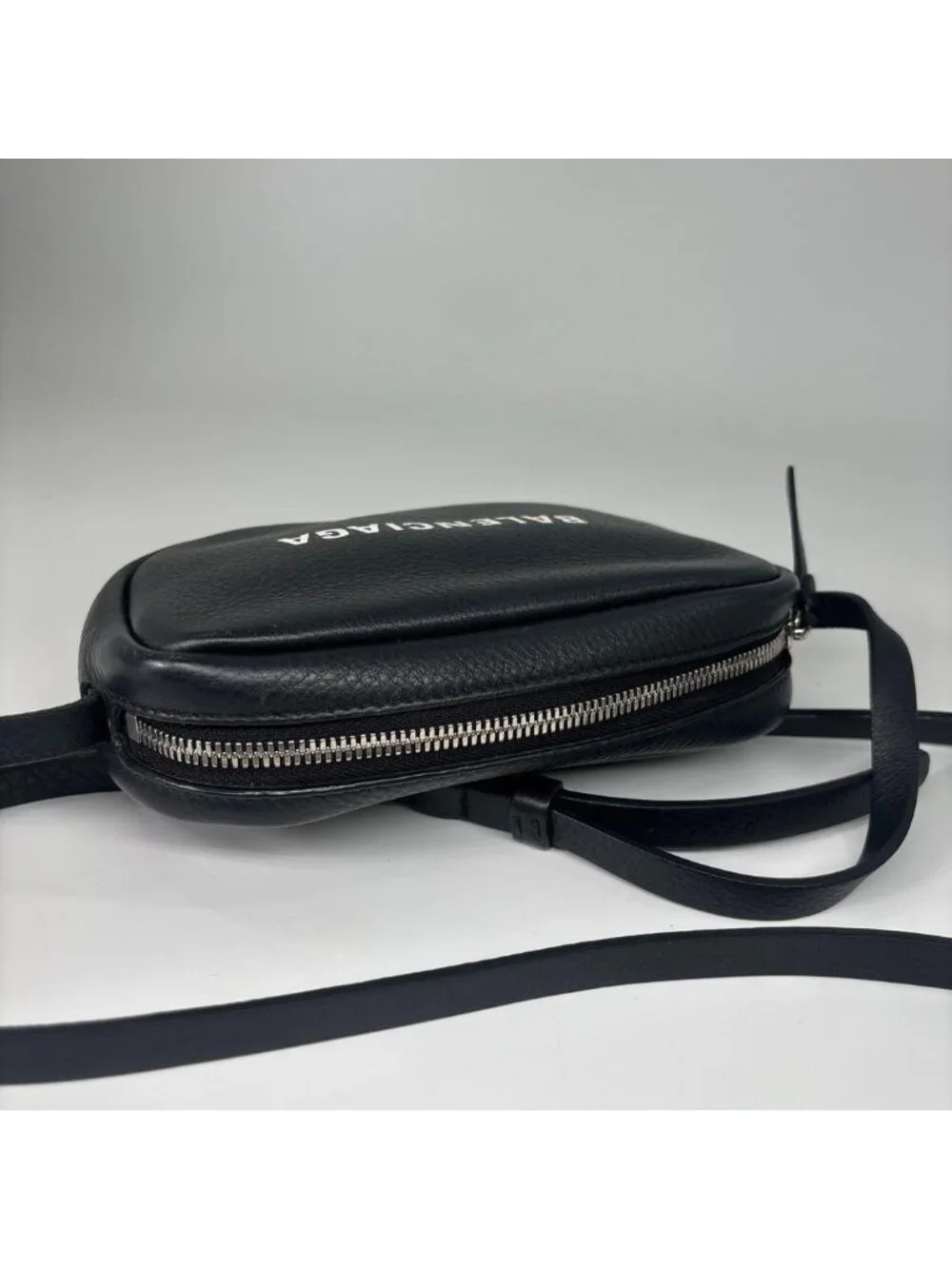 Balenciaga Everyday Camera Bag XS Black - Picture 5 of 11